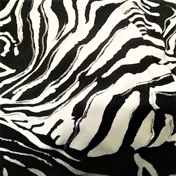 Zebra Blouse Like New S - Picture 2 of 4